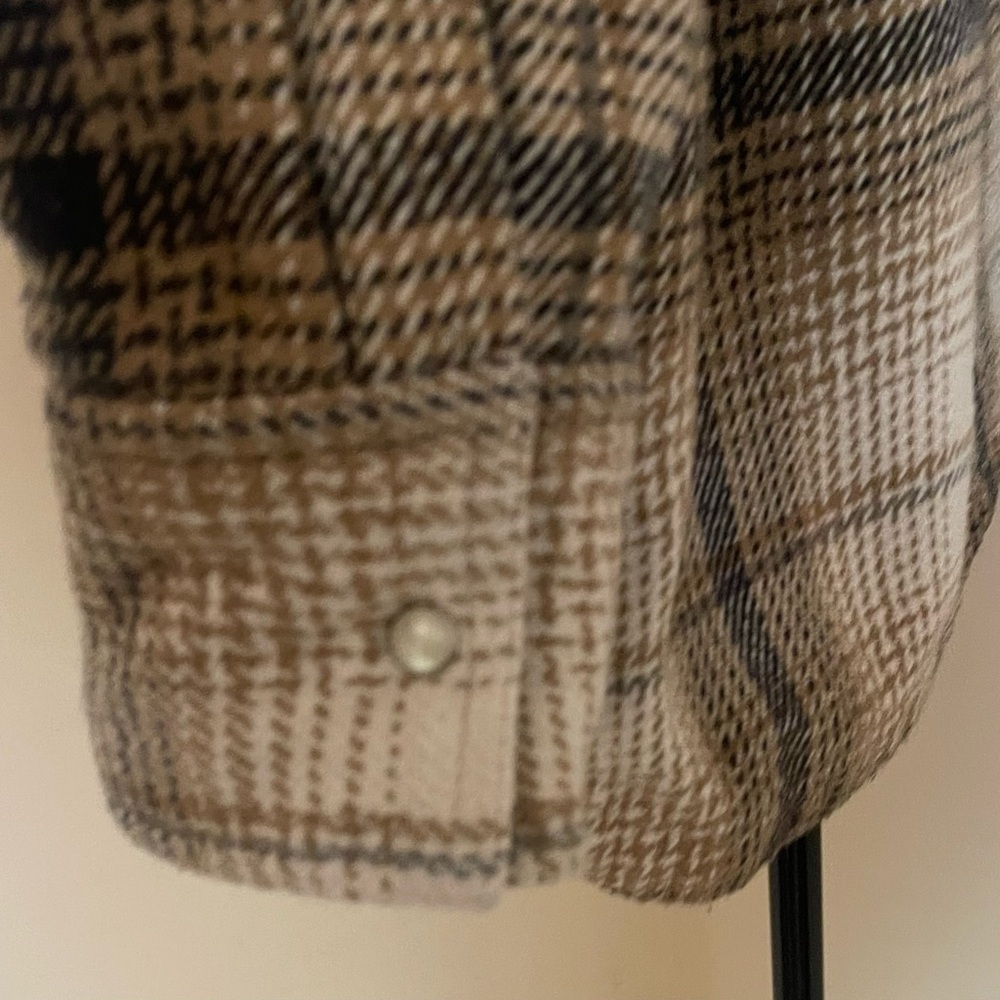 Madewell Flannel Button-Up Shirt-Jacket in Plaid - Picture 9 of 11